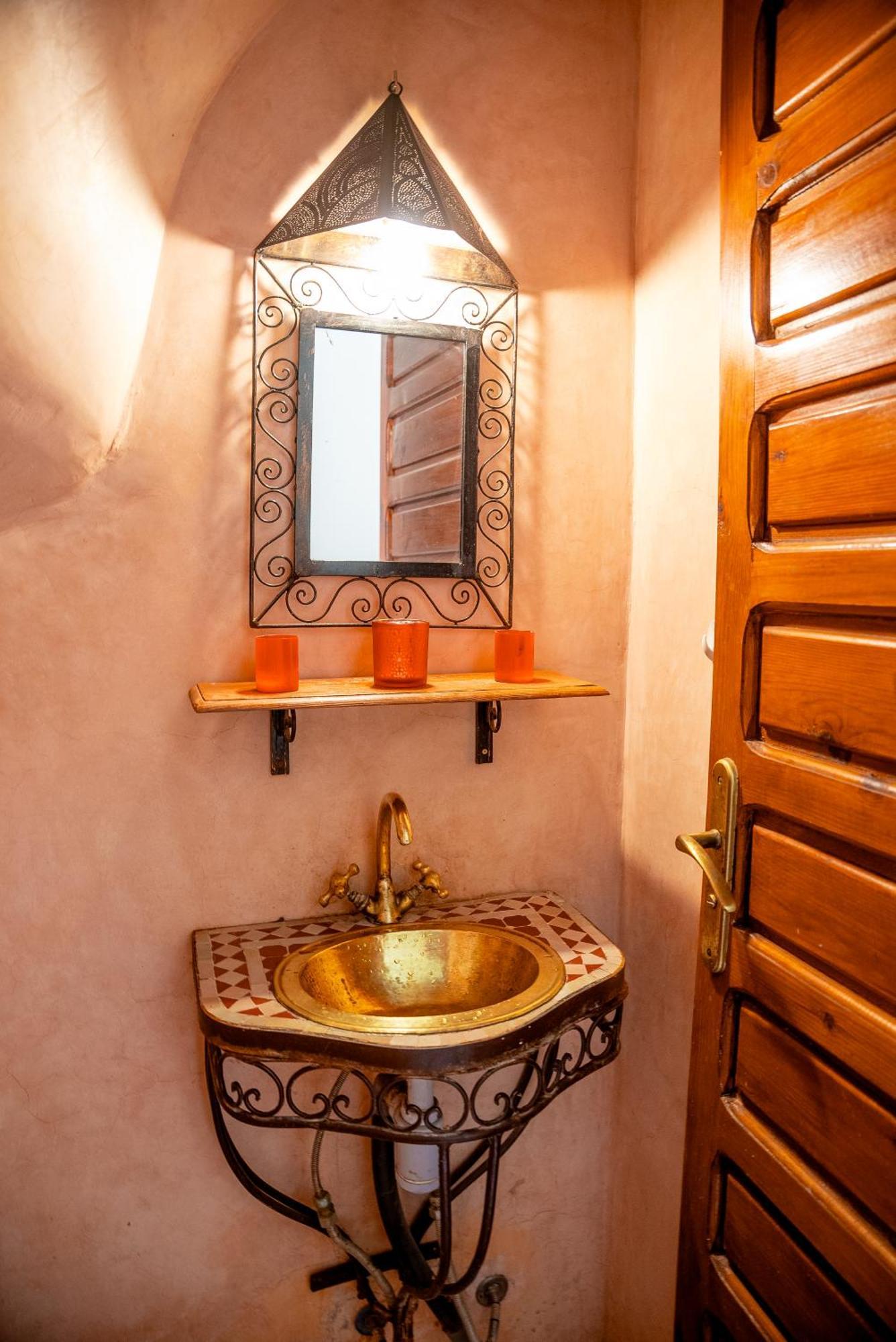 Riad The Moroccans Pool And Terrace Маракеш Екстериор снимка