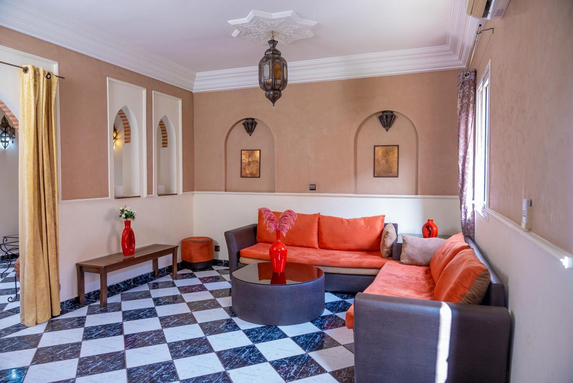 Riad The Moroccans Pool And Terrace Маракеш Екстериор снимка